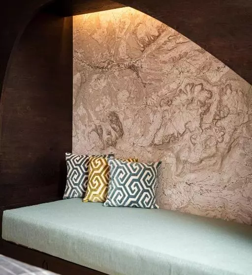 Apartments Aois 4 Elements Suits