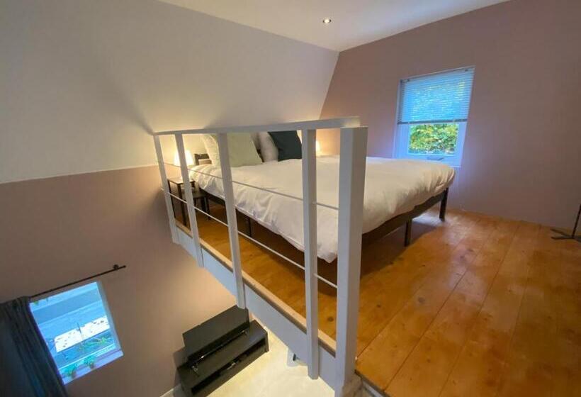 B&b In De Aap Gelogeerd