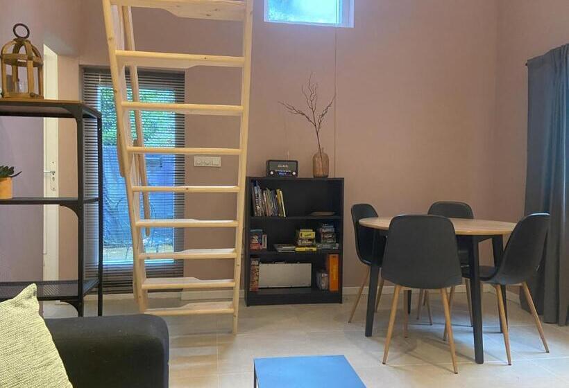 B&b In De Aap Gelogeerd