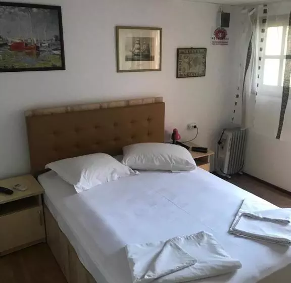 ベッドアンドブレックファースト Casa De Vacanță Topaz