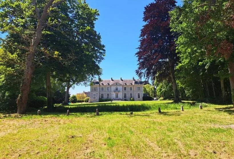 Aamiaismajoitus (B&B) Château D Agy