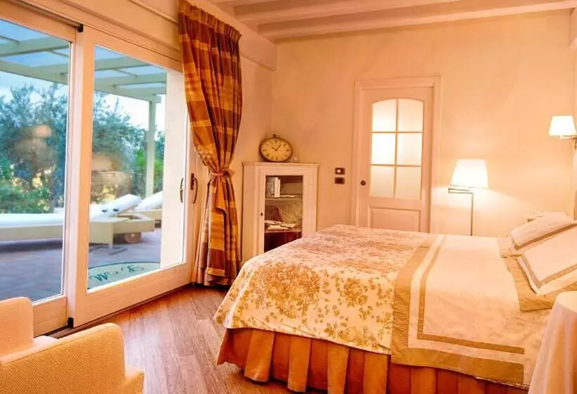 Aamiaismajoitus (B&B) Relais La Magioca  Adults Only