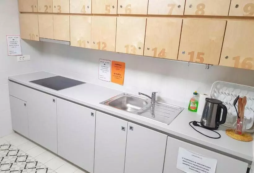 Dijaški Dom Bežigrad Ljubljana Hostel
