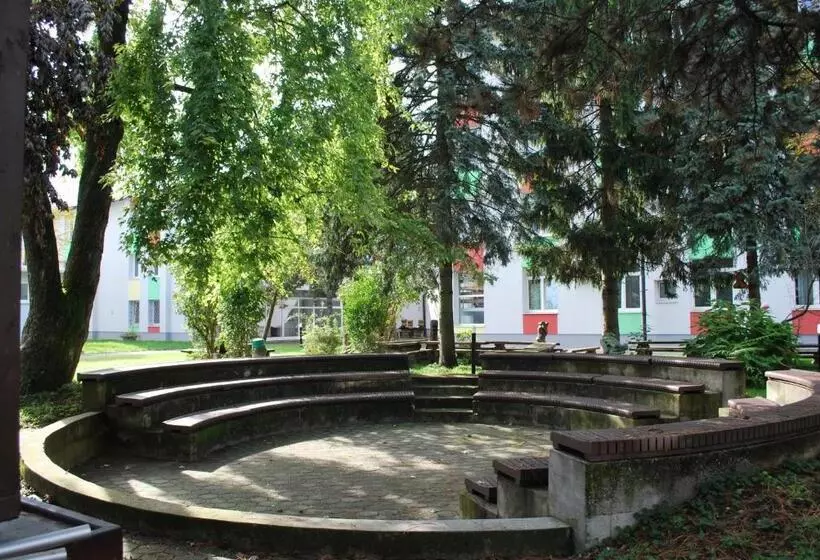 Dijaški Dom Bežigrad Ljubljana Hostel