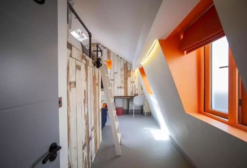 Higgihaus Aparthotel, Clare Street