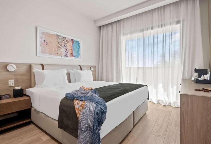 هتل Mercure Larnaca City