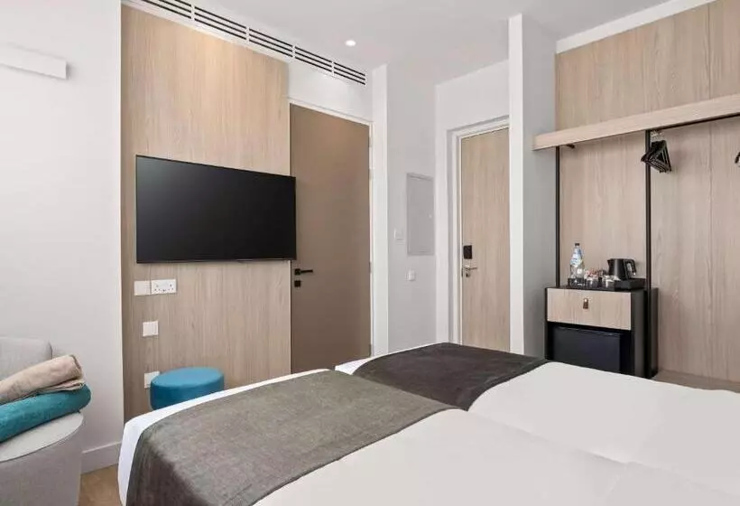 هتل Mercure Larnaca City