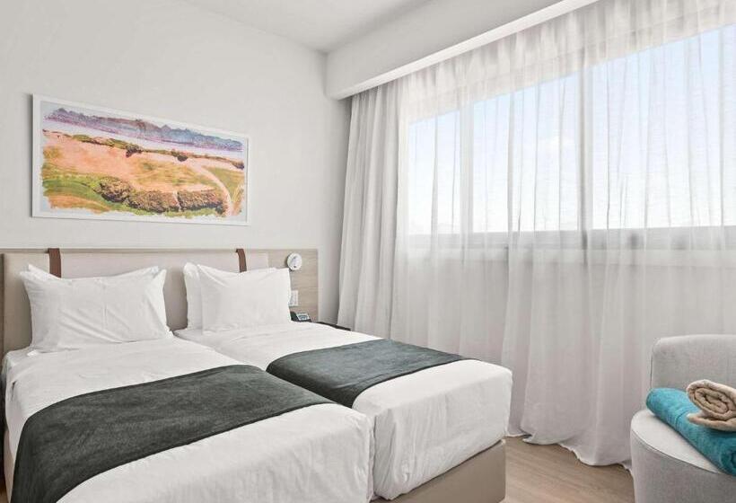 هتل Mercure Larnaca City