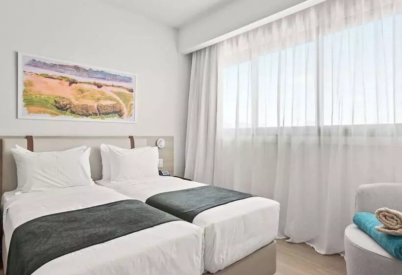 هتل Mercure Larnaca City