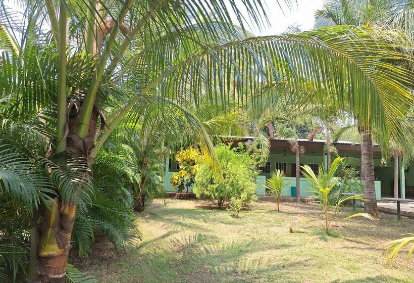 هتل The Captains Iin