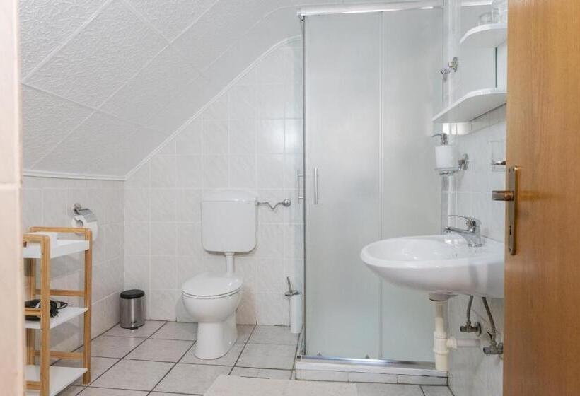 هتل Tourist Farm Klevž