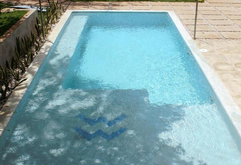 هتل Waves & Wifi   Popoyo