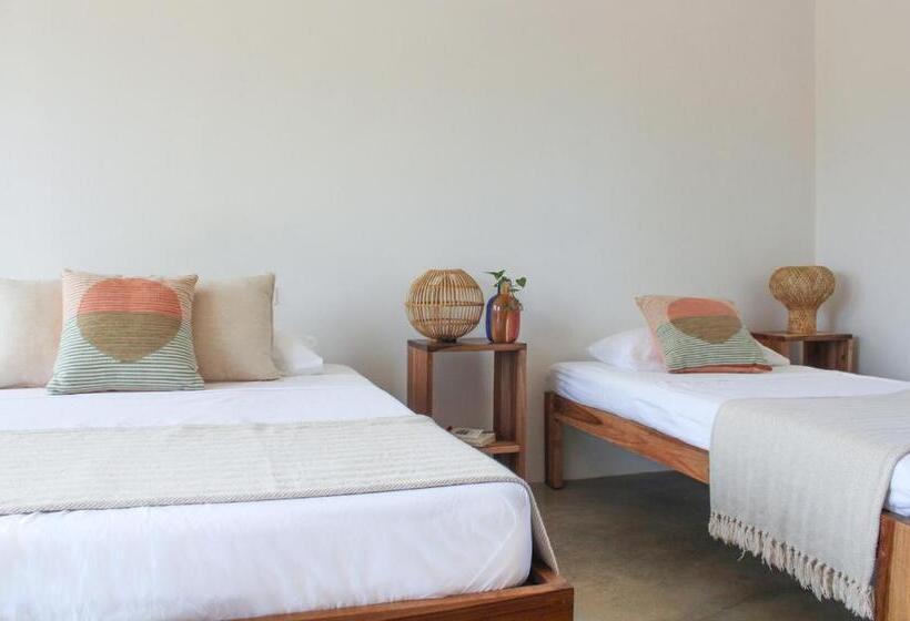 هتل Waves & Wifi   Popoyo