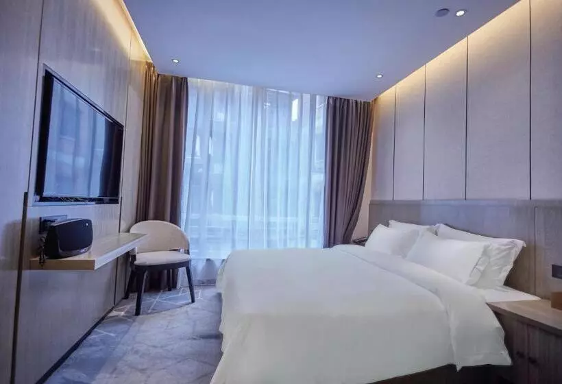 Paco Hotel Guangzhou Baiyun Airport Liantang Metro