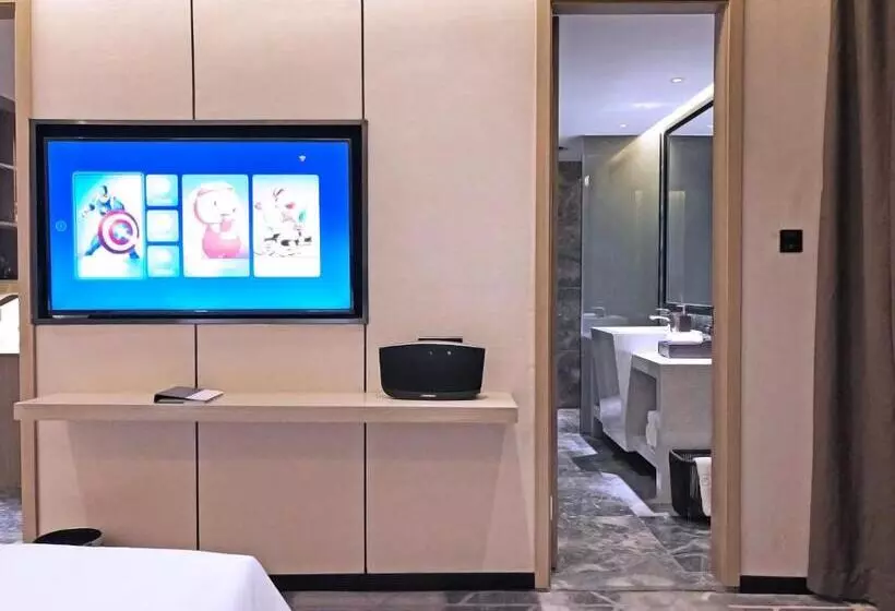 Paco Hotel Guangzhou Baiyun Airport Liantang Metro