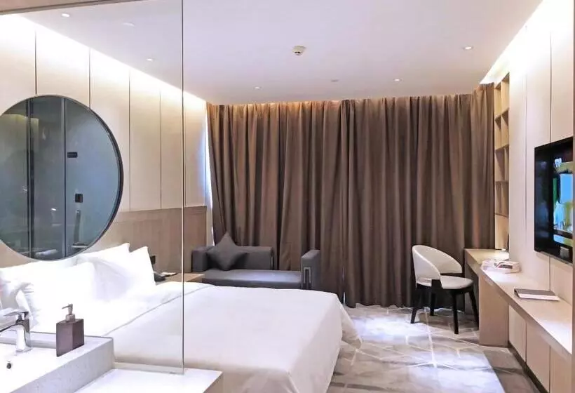 Paco Hotel Guangzhou Baiyun Airport Liantang Metro