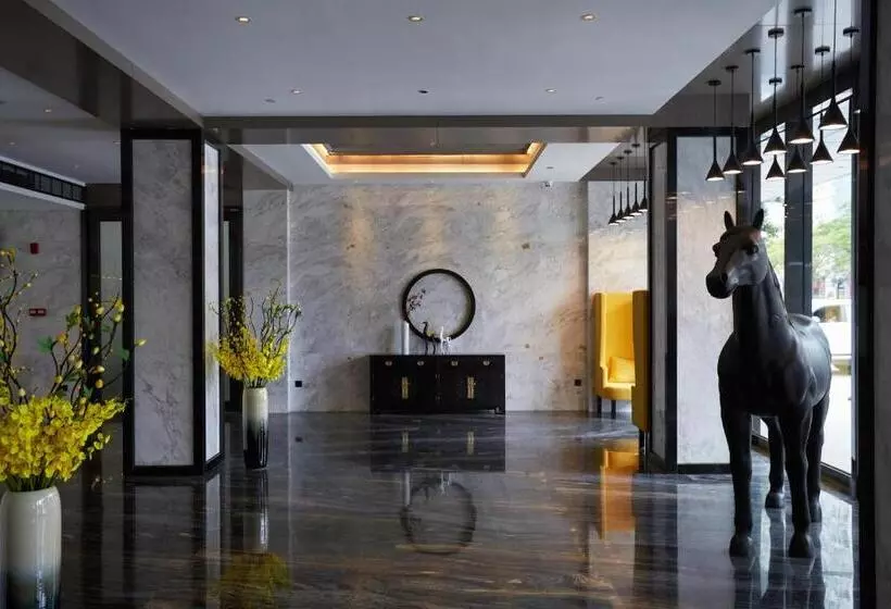 Paco Hotel Guangzhou Baiyun Airport Liantang Metro