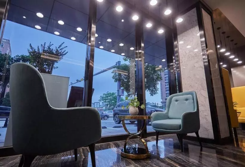 Paco Hotel Guangzhou Baiyun Airport Liantang Metro