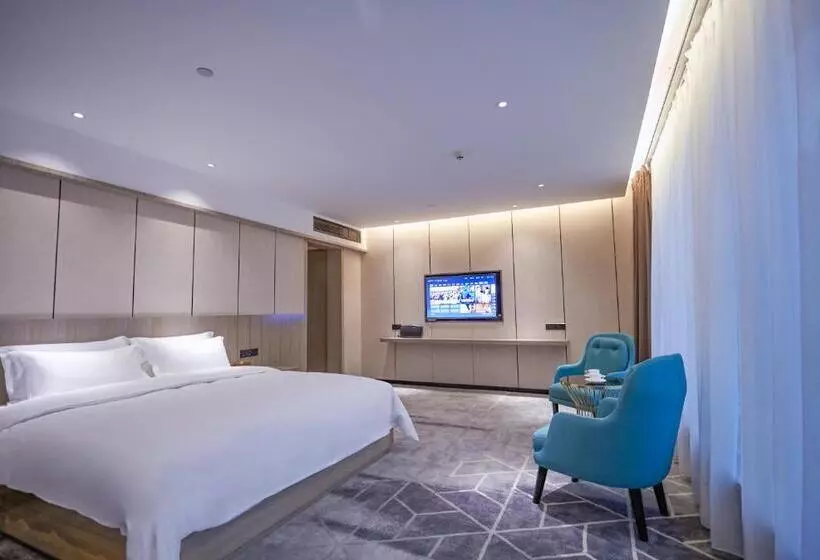 Paco Hotel Guangzhou Baiyun Airport Liantang Metro