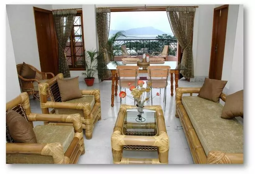 ペンション River Breeze Home A Comfort Stay
