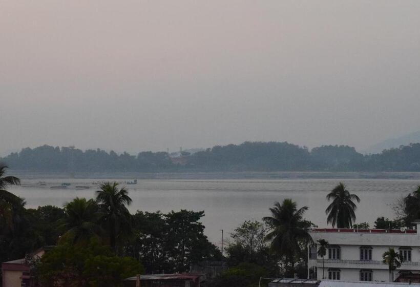 Pensionat River Breeze Home A Comfort Stay