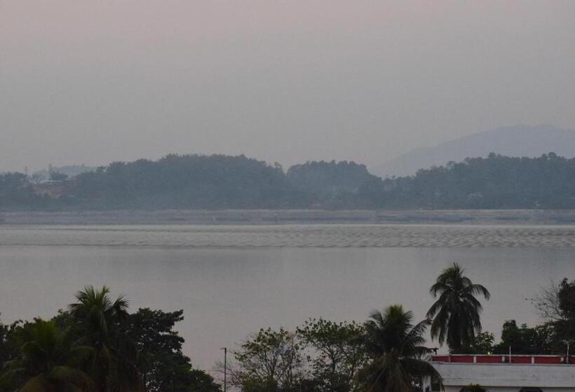 Pensionat River Breeze Home A Comfort Stay