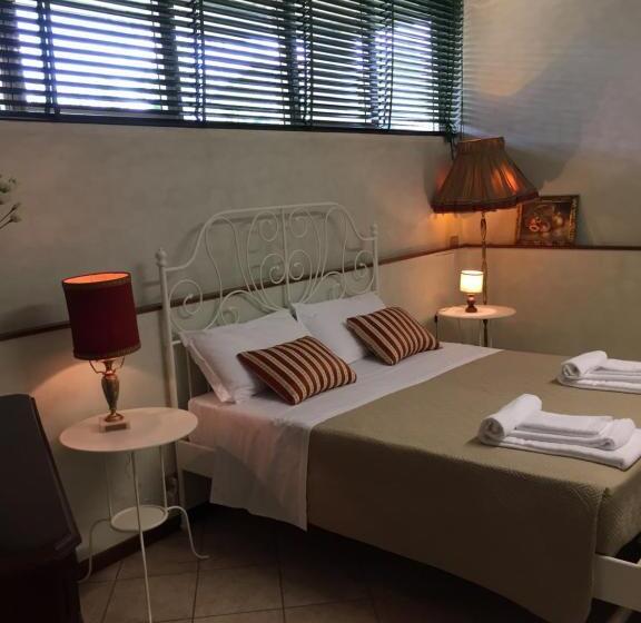 Пансион Rooms Villa Bergamo Airport