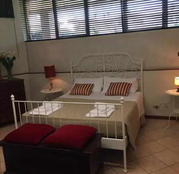 ペンション Rooms Villa Bergamo Airport