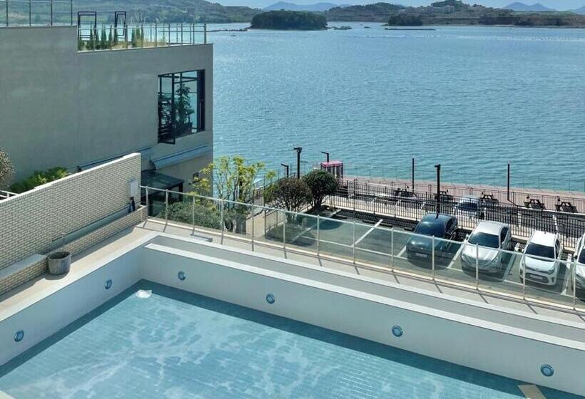 Пансион Yeosu Solstay Hostel