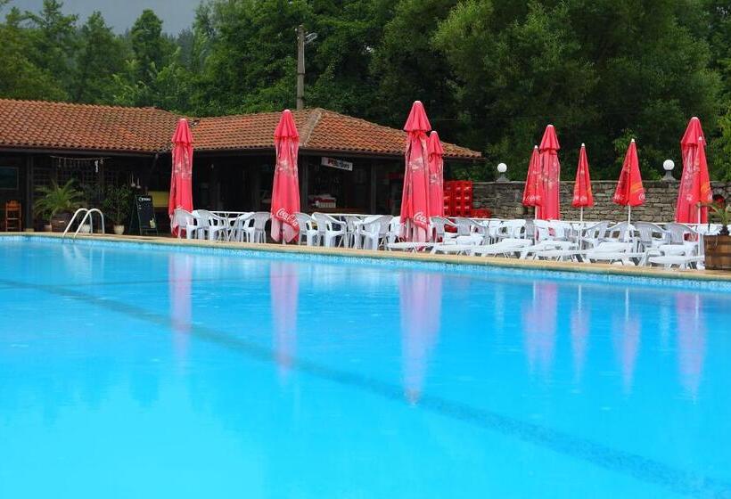 אתר נופש комплекс куклите