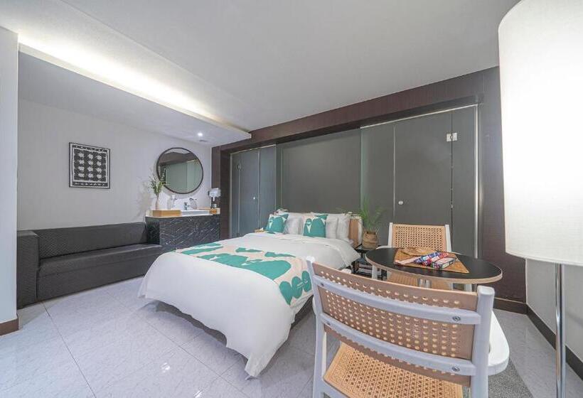 By Ths Shine Hotel Incheon