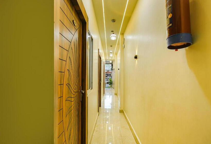 Hotel Fabexpress Jugnu Palace