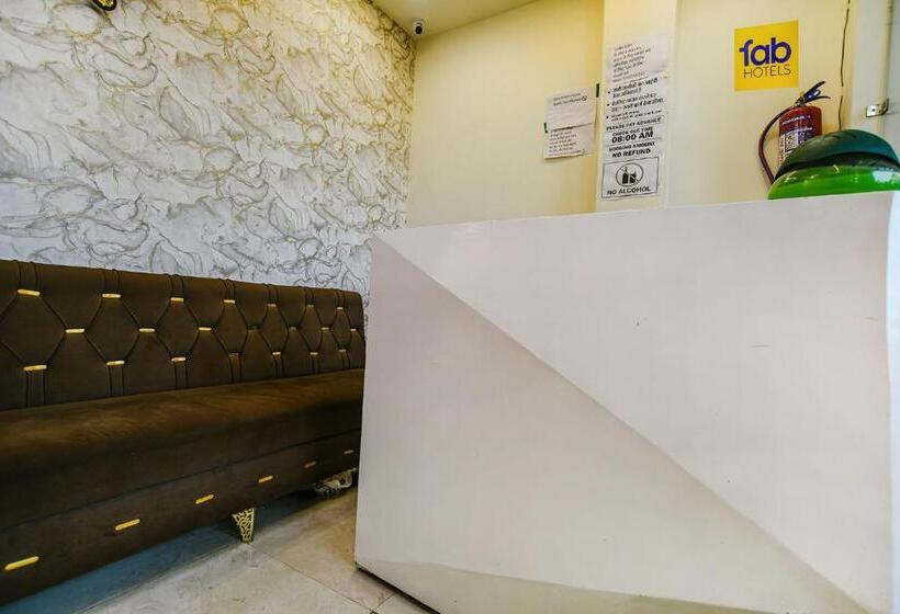 Hotel Fabexpress Jugnu Palace