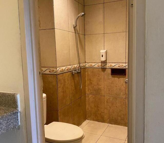 Hotel Oyo 94050 Happy Room