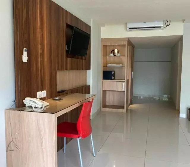 Hotelli Oyo 94050 Happy Room