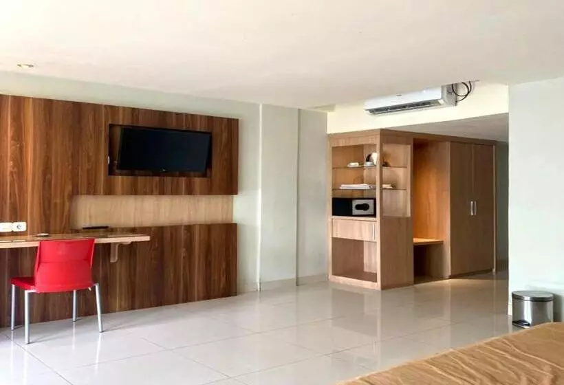 Hotelli Oyo 94050 Happy Room