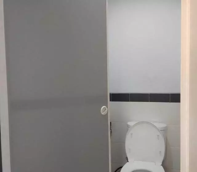 Hotelli Oyo 94050 Happy Room