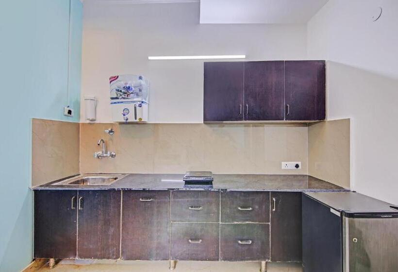 Hotel O Kd Plaza Saket Residency Near Saket Metro Station