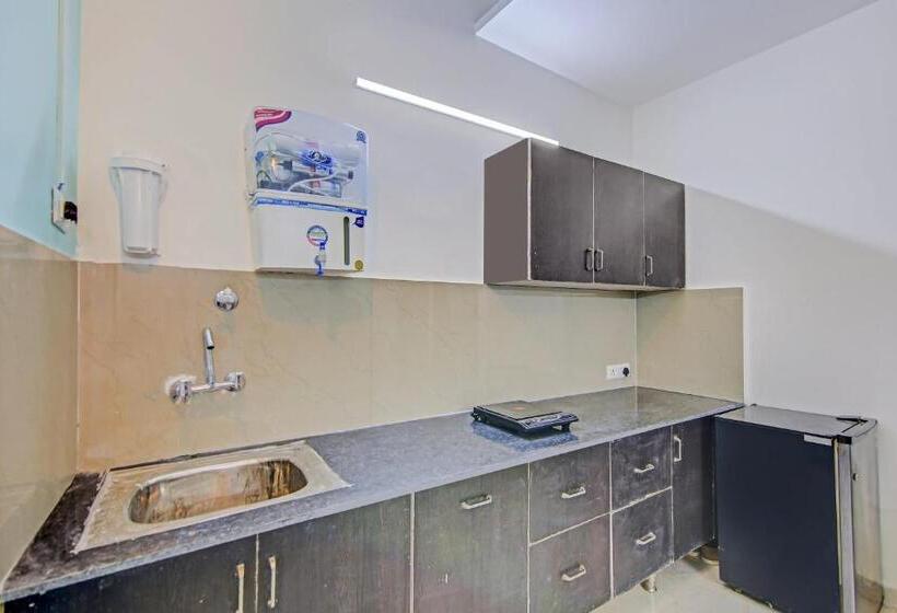 Hotel O Kd Plaza Saket Residency Near Saket Metro Station