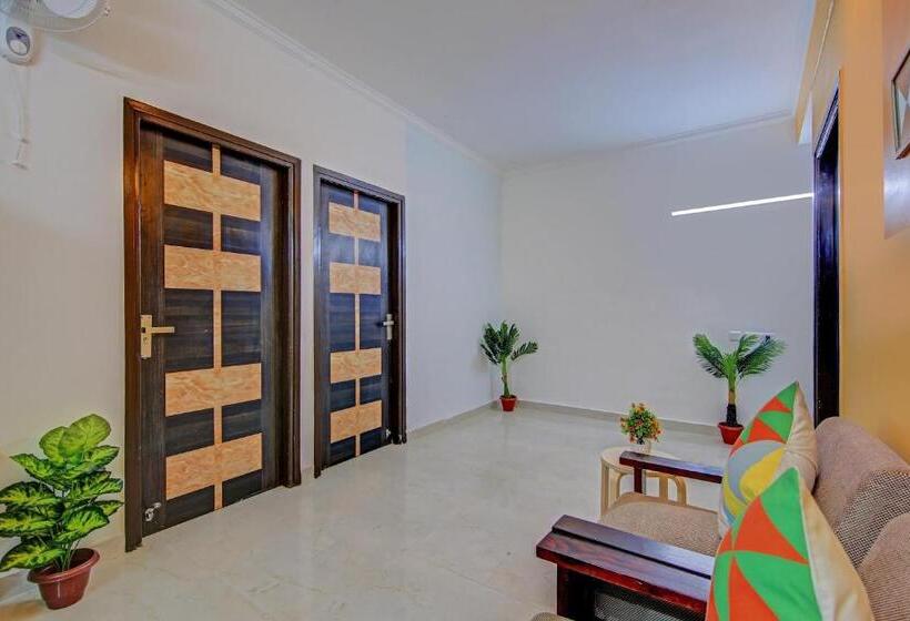 Hotel O Kd Plaza Saket Residency Near Saket Metro Station