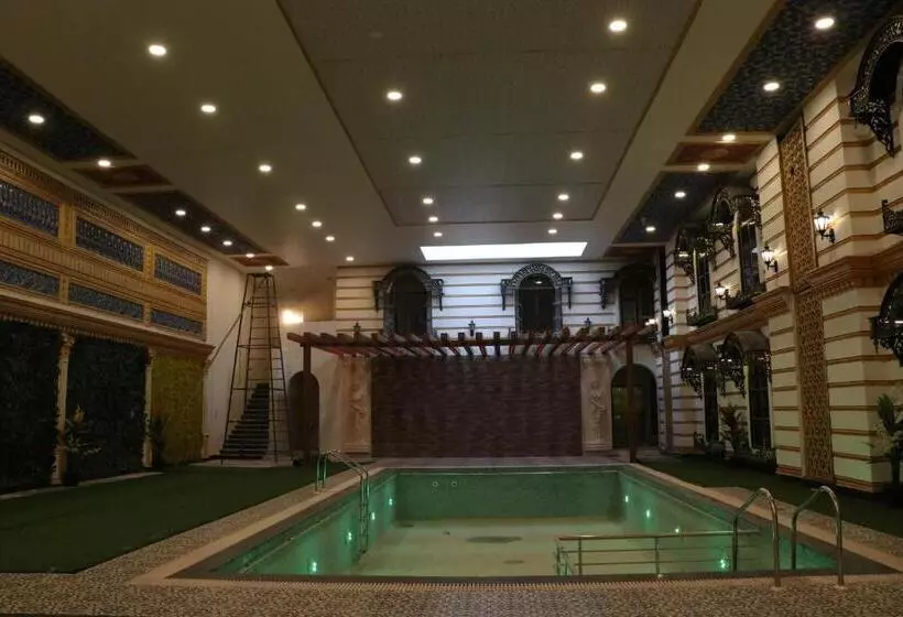 ホテル Rajwada Resort &