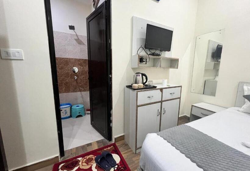 호텔 Rishi Bhoomi Tapovan