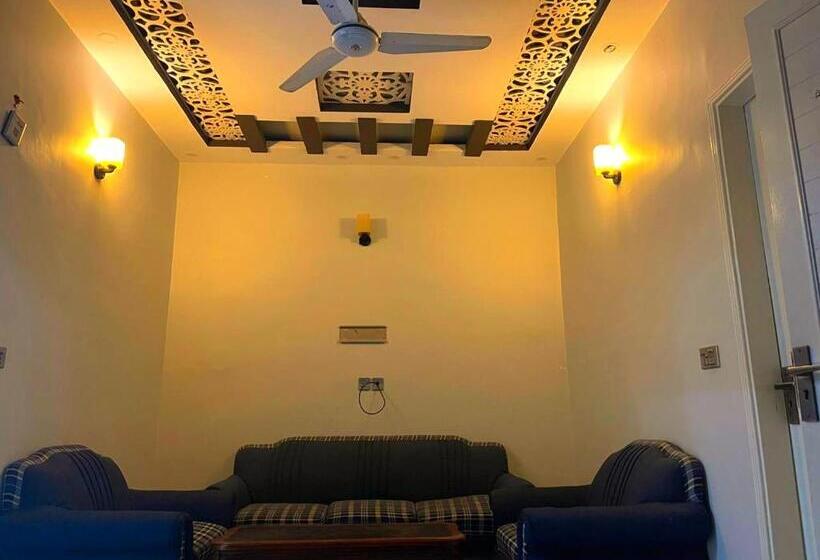 پانسیون Karachi Gulshan Guest House