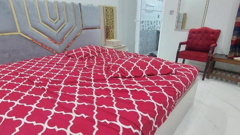 پانسیون Karachi Gulshan Guest House