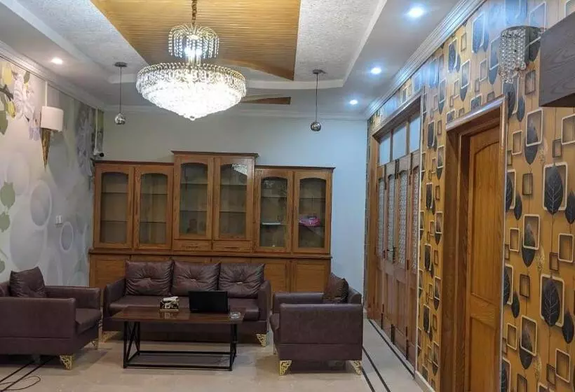 پانسیون Sky Lodge Exective