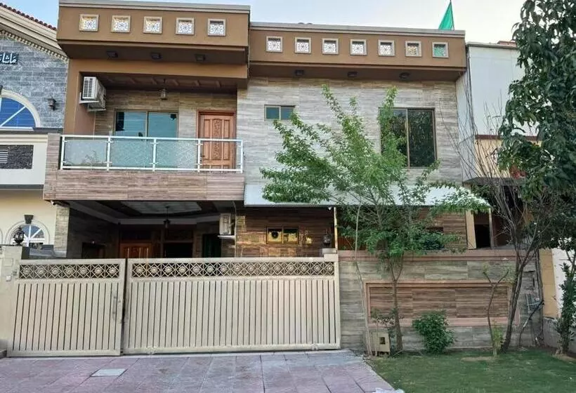 پانسیون Sky Lodge Exective