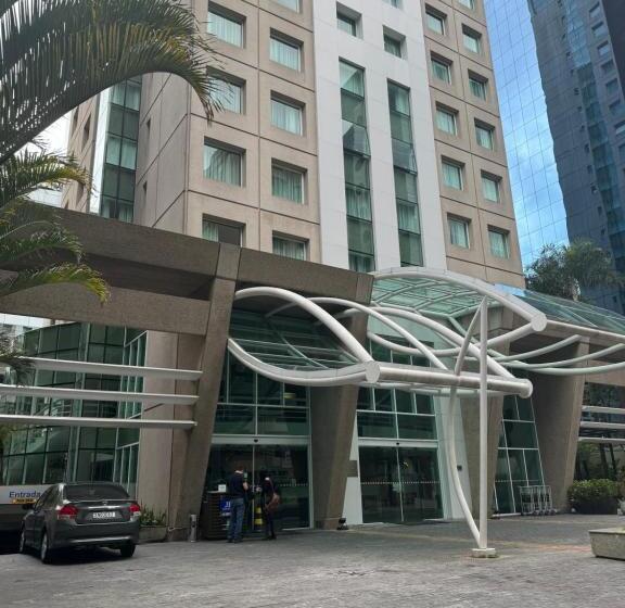 Studio Premium Tryp Berrini