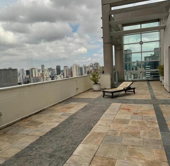 Studio Premium Tryp Berrini