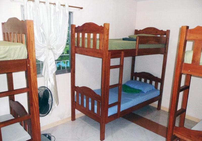 호스텔 Omp Tagaytay