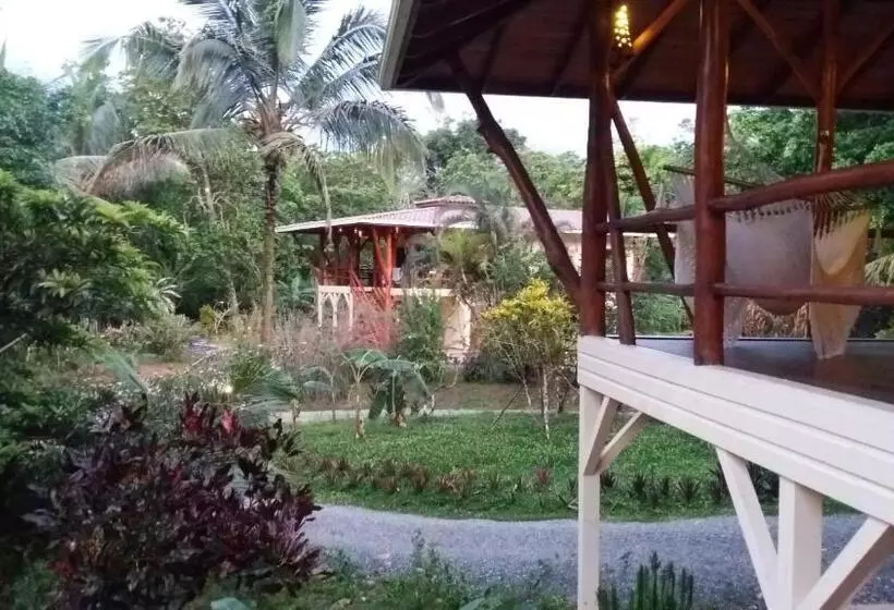 ベッドアンドブレックファースト Bluff Beach Retreat